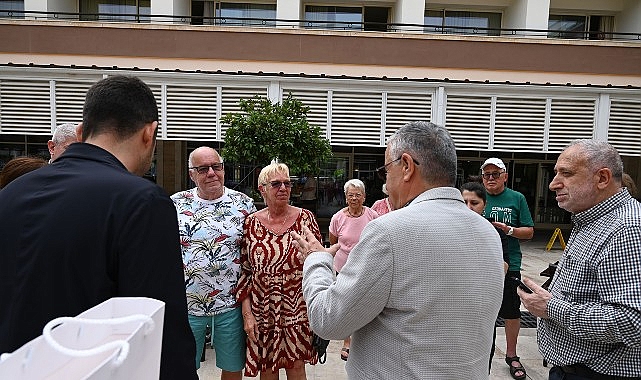 Alman &ccedil;ifte Başkan Topaloğlu'ndan teşekk&uuml;r plaketi