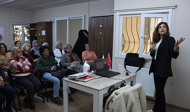 Altın Yıllar Yaşam Merkezi&rsquo;nde &lsquo;Birlikte G&uuml;zel Yaş Almak&rsquo; semineri