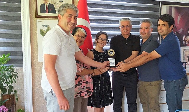 Altınkaya&rsquo;dan Başkan Topaloğlu&rsquo;na teşekk&uuml;r plaketi