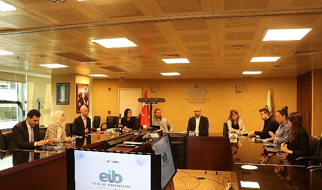 Amerikan mobilya devi İzmir&rsquo;den &uuml;r&uuml;n almaya, T&uuml;rkiye&rsquo;de ofis ve şirket a&ccedil;maya geldi