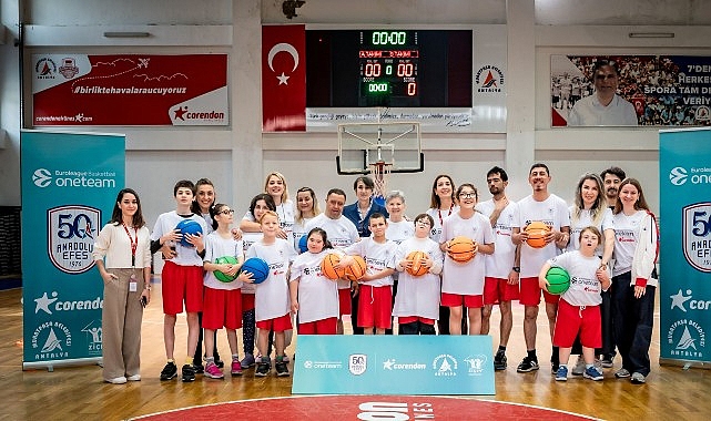 Anadolu Efes 2025&ndash;2026 sezonu One Team projesiyle Antalya&rsquo;da hayallere dokunmaya devam ediyor