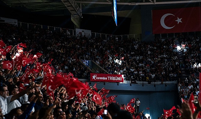 Anadolu Efes &ndash; FC Bayern Munich karşılaşması, Corendon Turizm Grubu ev sahipliğinde Antalya&rsquo;da oynandı