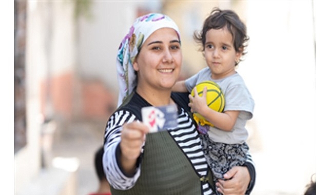 Anne Kart sayesinde &ccedil;ocuklarıyla sokağa &ccedil;ıkabiliyorlar