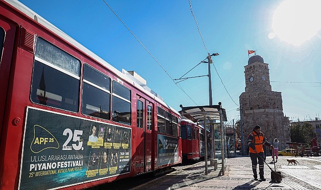 Antalya B&uuml;y&uuml;kşehir Belediyesi ile şehre kadın eli değiyor