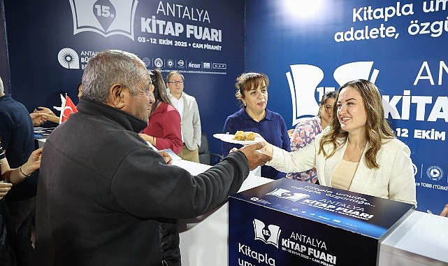Antalya Kitap Fuarı&rsquo;nı 1 milyon 103 bin kişi ziyaret etti