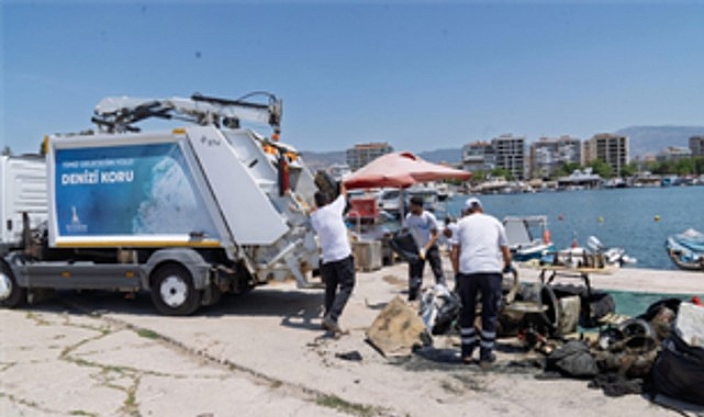 Araba lastiği, masa, sandalye de &ccedil;ıktı klozet kapağı da
