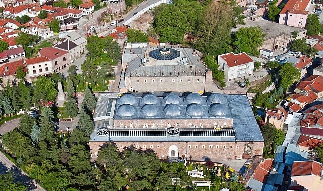 Aracınızı en uygun fiyatlarla kiralayın, M&uuml;zeler Haftasında k&uuml;lt&uuml;r rotası yapın