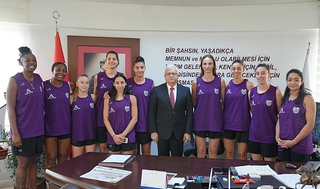 Aslan Yol Burhaniye Belediyespor Kadın Basketbol Takımından Başkan Deveciler&rsquo;e Ziyaret