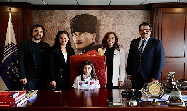 Atat&uuml;rk&rsquo;&uuml;n &ccedil;ocukları 23 Nisan&rsquo;ı gururla kutladı