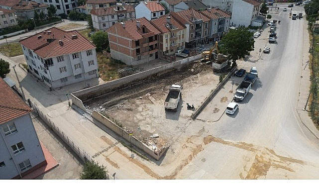 Atıl Vaziyetteki Boş Alan Otoparka D&ouml;n&uuml;ş&uuml;yor