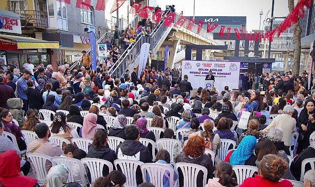 Avcılar&rsquo;da Anneler G&uuml;n&uuml; Sevgiyle Kutlandı
