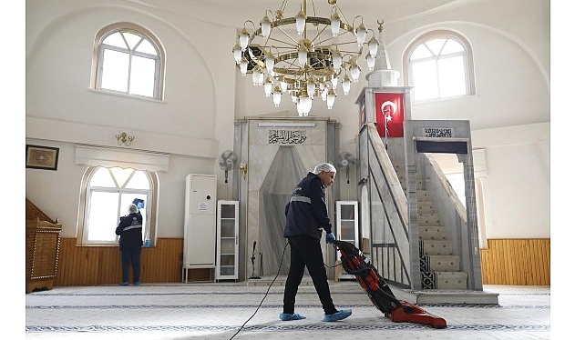 Aydın B&uuml;y&uuml;kşehir Belediyesi Camilerde Temizlik &Ccedil;alışmalarını S&uuml;rd&uuml;r&uuml;yor