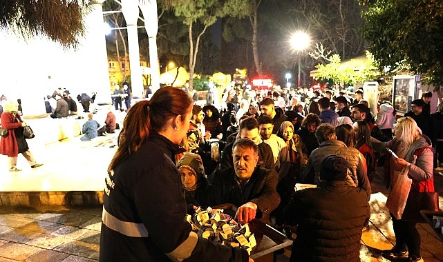 Aydın B&uuml;y&uuml;kşehir Belediyesi&rsquo;nden Kadir Gecesi&rsquo;nde Lokum İkramı