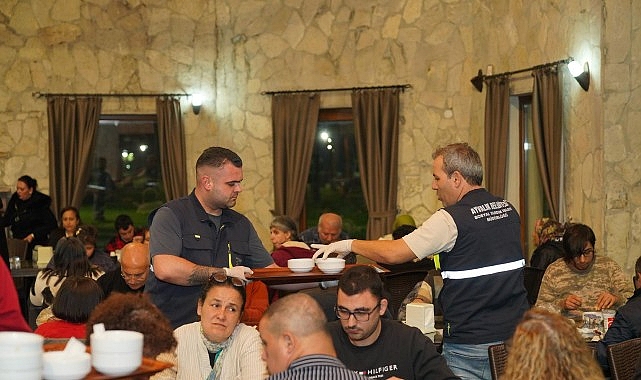 Ayvalık Belediyesi, 3 Aralık D&uuml;nya Engelliler G&uuml;n&uuml;&rsquo;nde &Ouml;zel Bireylerle Bir Araya Geldi
