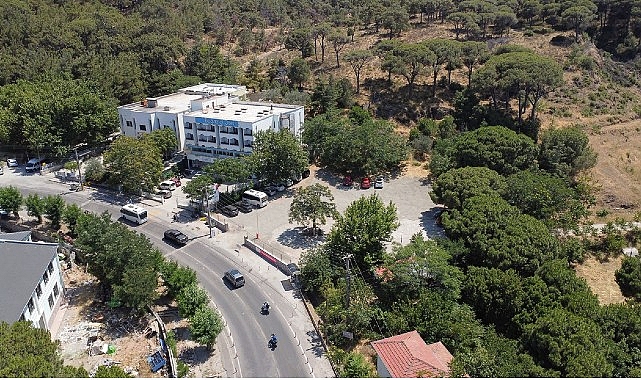 Ayvalık Belediyesi otoparklarında ara&ccedil; kapasitesi 1190&rsquo;a y&uuml;kseldi.
