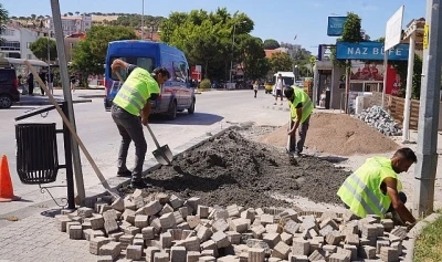 Ayvalık&rsquo;ta kaldırımlar yayalar i&ccedil;in daha g&uuml;venli, d&uuml;zenli ve kullanışlı&hellip;