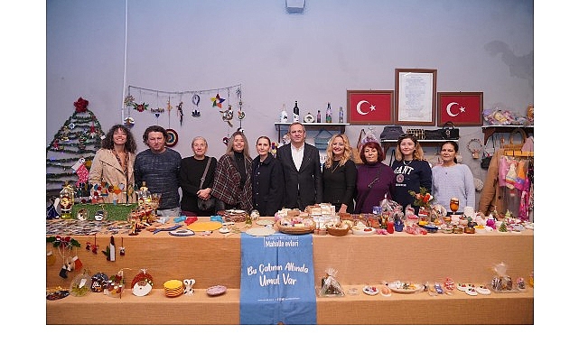 Ayvalıklı Kadınlar Mahalleevleri&rsquo;nde &Uuml;retiyor, Aile B&uuml;t&ccedil;esine Katkı Sağlıyor