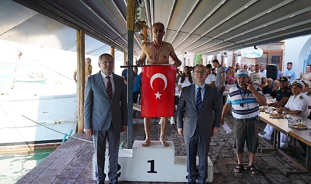 Ayvalık&rsquo;ta 99. Denizcilik ve Kabotaj Bayramı coşkuyla kutlandı.