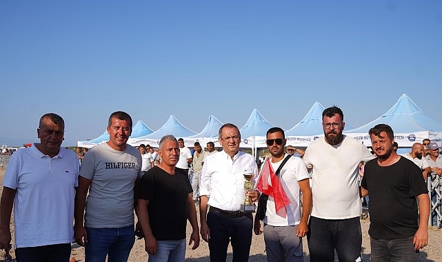 Ayvalık&rsquo;ta İlk Kez Rahvan At Yarışları D&uuml;zenlendi