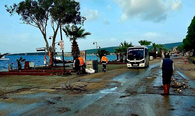Ayvalık&rsquo;ta Lodos Alarmı: Ekipler Sahada, &Ccedil;alışmalar Aralıksız S&uuml;r&uuml;yor