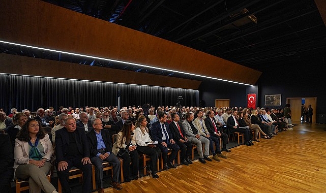 Bab&uuml;roğlu Atat&uuml;rk ve Cumhuriyet&rsquo;i Anlattı