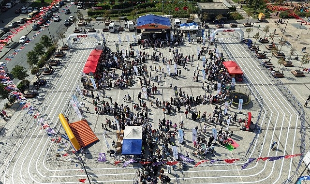 Bağcılar, &Ccedil;ocuk Ş&ouml;leni ve Maratonu&rsquo;na ev sahipliği yaptı