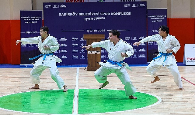 Bakırk&ouml;y Belediyesi Spor Kompleksi yepyeni haliyle hizmete a&ccedil;ıldı