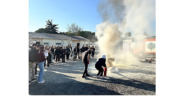 Bakırk&ouml;y Belediyesi&rsquo;nden geleceğin hemşirelerine afet eğitimi