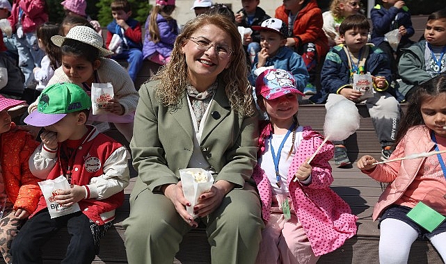 Bakırk&ouml;y &ldquo;Egemenlik Festivali&rdquo; T&uuml;m Neşesiyle Başladı
