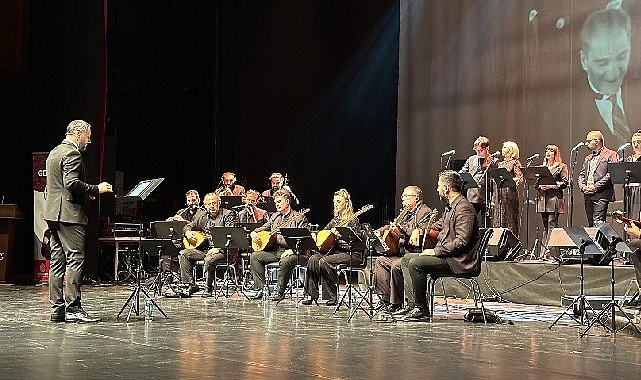 Bakırk&ouml;y'de Cumhuriyet Coşkusu T&uuml;rk Halk M&uuml;ziği konserleriyle başladı