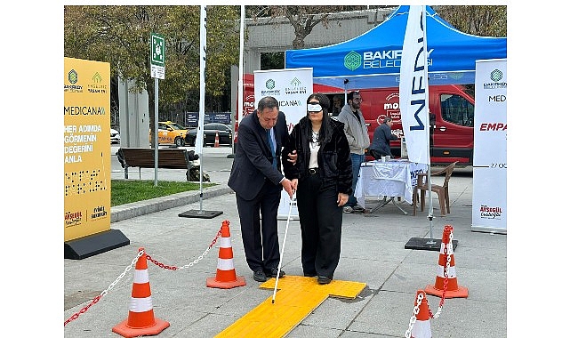 Bakırk&ouml;y&rsquo;de G&ouml;rme Engellilerle Empati Deneyimi