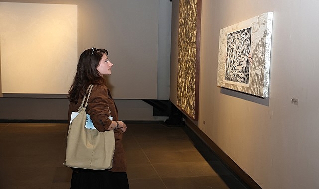 &ldquo;Baktığın Yerde&rdquo; sergisi Nil&uuml;fer&rsquo;de izlemine a&ccedil;ıldı
