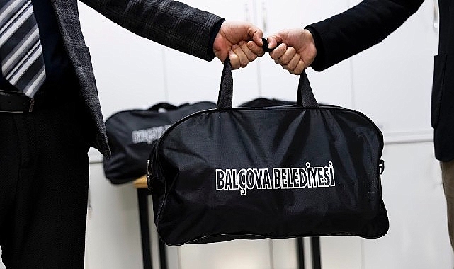 Bal&ccedil;ova Belediyesi&rsquo;nden Askere Gidecek Gen&ccedil;lere ve Ailelerine Destek