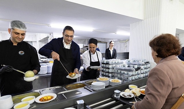 Bal&ccedil;ova&rsquo;da Dayanışmanın Adresi: Kent Lokantası 1 Yaşında