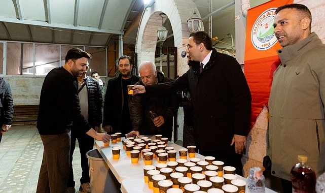 Bal&ccedil;ova&rsquo;da Kadir Gecesi&rsquo;nde Dayanışma Sofrası Kuruldu
