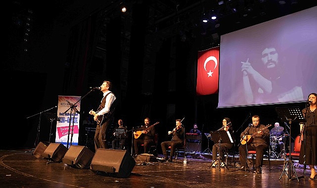 Barış Man&ccedil;o&rsquo;nun şarkıları Kocaeli&rsquo;de yankılandı