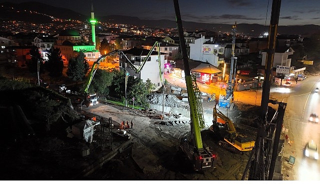 Başiskele Kavşak Projesi'nde ışıklar hi&ccedil; s&ouml;nm&uuml;yor