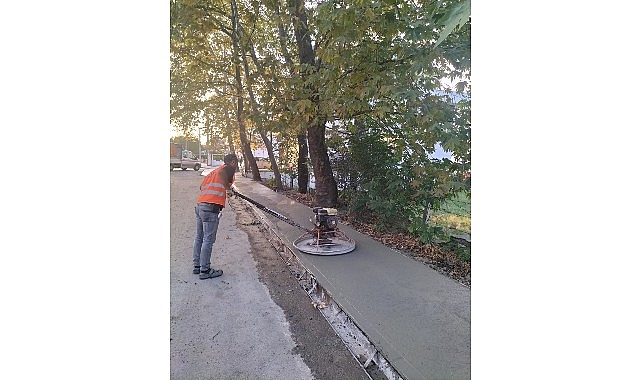 Başiskele sahilinde yoğun trafiğe pratik &ccedil;&ouml;z&uuml;m