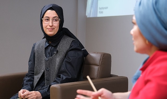 Başka Sorular S&ouml;yleşi Programı&rsquo;nın Nisan ayı konuğu Serap Ekizler S&ouml;nmez oldu!