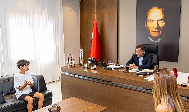 Başkan Abdullah &Ouml;zyiğit, minik &ccedil;evreci Aras Kayretli ile buluştu