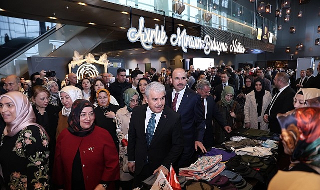 Başkan Altay 17. Altın Dokunuşlar Festivali&rsquo;ne Katılan Herkese Teşekk&uuml;r Etti