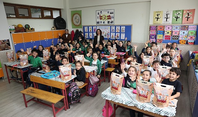 Başkan Altay 31 İl&ccedil;edeki 220 Bin &Ccedil;ocuğa Şivlilik Mutluluğu Yaşattı