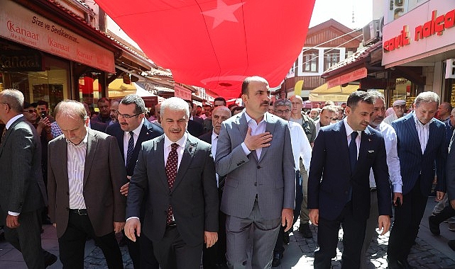 Başkan Altay 4. Tarihi Bedesten Alışveriş G&uuml;nleri&rsquo;ne Destek Veren Esnafa ve Ziyaret&ccedil;ilere Teşekk&uuml;r Etti