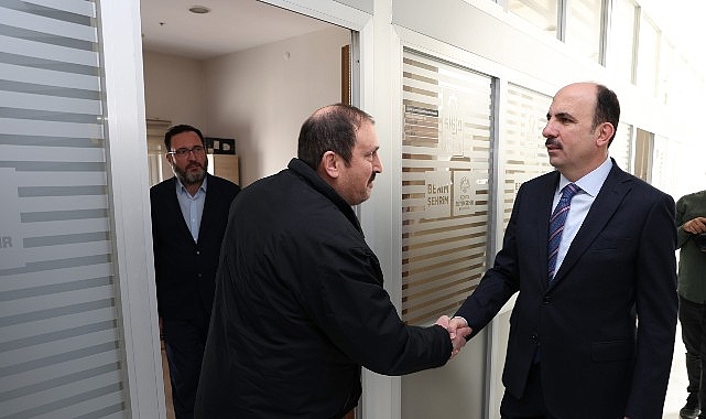 Başkan Altay, Belediye Birimlerini Ziyaret Ederek &Ccedil;alışanlarla Buluştu