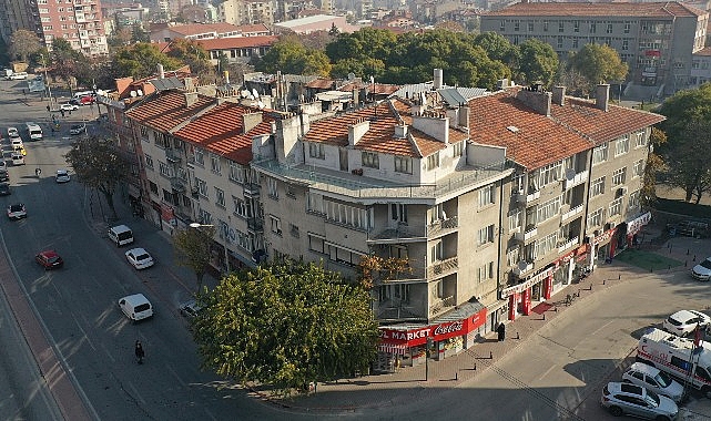 Başkan Altay Beşyol Kavşağı&rsquo;nda Kamulaştırdıkları 8 Binada Yıkım &Ccedil;alışmalarını Tamamladıklarını A&ccedil;ıkladı
