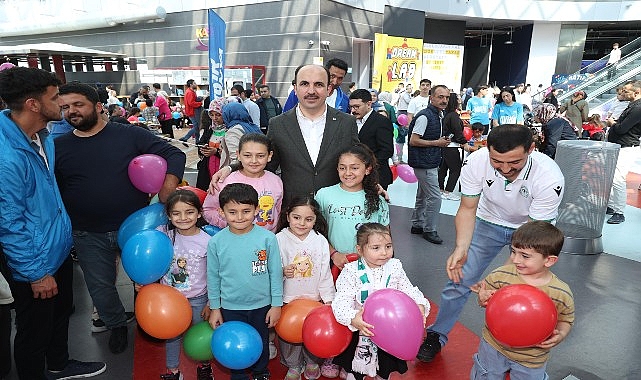 Başkan Altay, Bilim Merkezi &Ccedil;ocuk Şenliği&rsquo;nde &Ccedil;ocukların Coşkusuna Ortak Oldu