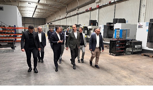 Başkan Altay Bilim Merkezi&rsquo;nde &Ouml;ğrencileri, Organize Sanayi&rsquo;de &Ccedil;alışanları Ziyaret Etti