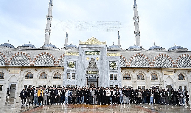 Başkan Altay: 'Gen&ccedil; Seyyah Projemizle Bu Yıl 25.920 &Ouml;ğrencimizi Daha İstanbul ile Buluşturacağız'