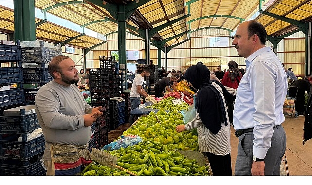 Başkan Altay Karkent Pazarı&rsquo;nda Konyalılarla Buluştu