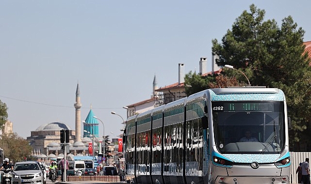 Başkan Altay: &ldquo;Konya&rsquo;da Yeni Kayıt Yaptıran &Uuml;niversite &Ouml;ğrencileri Toplu Ulaşımdan 10 G&uuml;n &Uuml;cretsiz Faydalanıyor&rdquo;